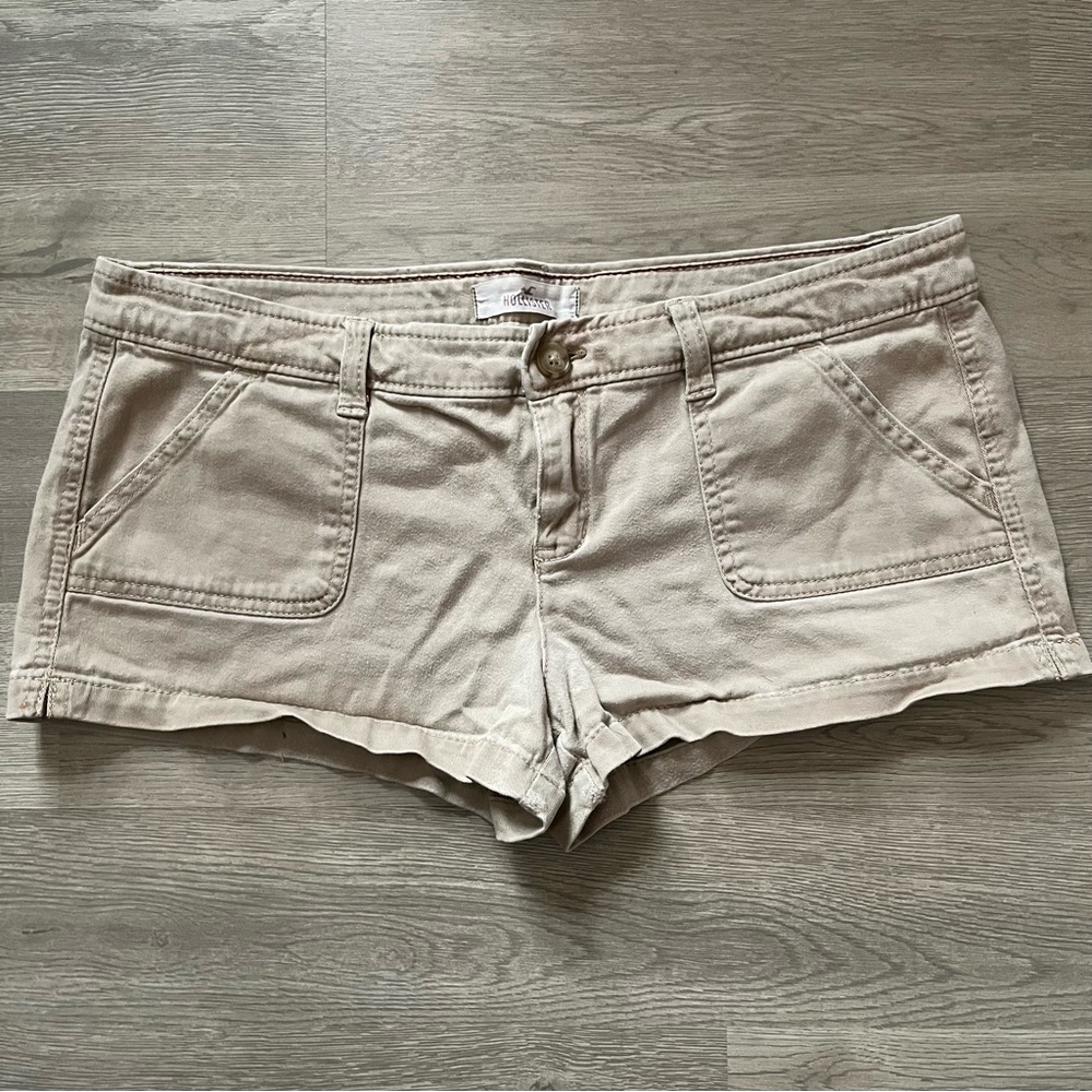 Hollister Tan Twill Shorts Size 7